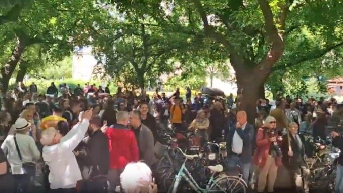 sud-protest-aktivisti